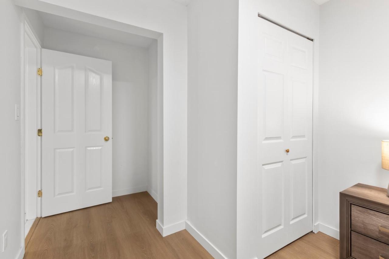 Pristine 3 Beds 2 Washroom Guest Suite 서레이 외부 사진
